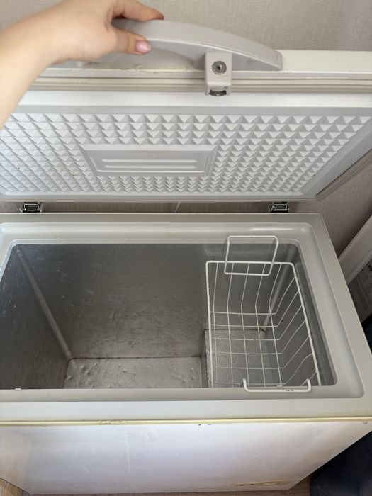 Продам морозильник