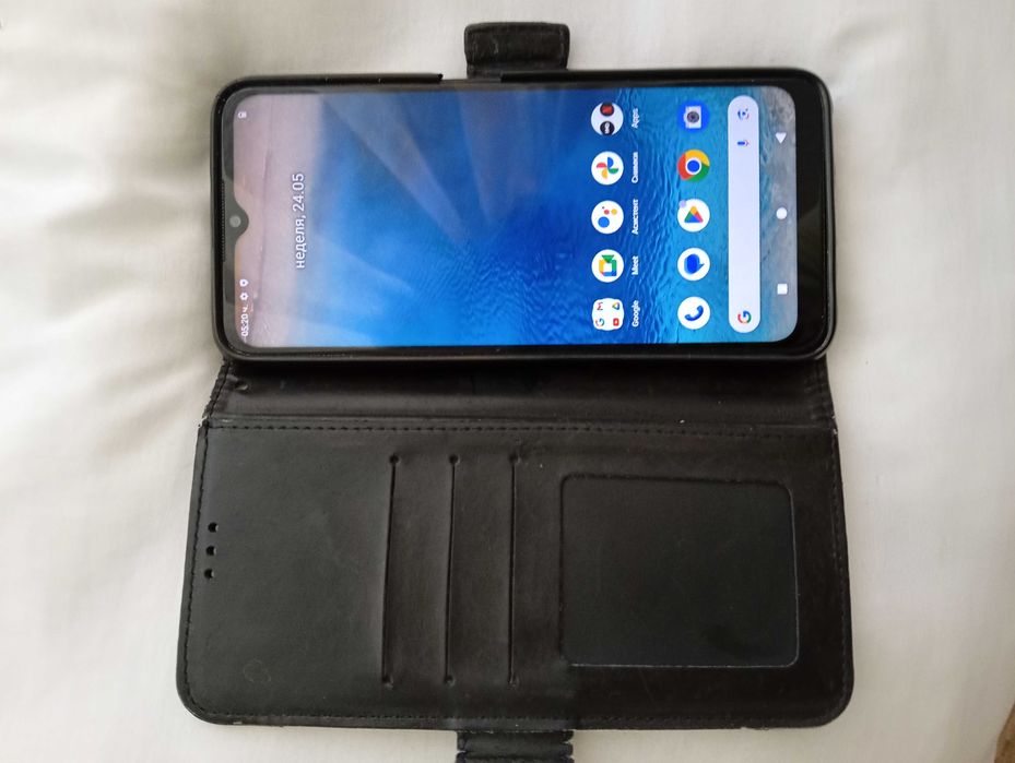Продавам Nokia g22