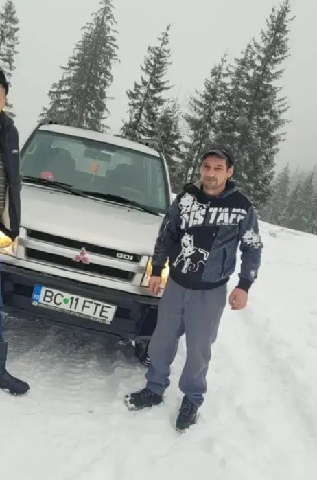 Vând mașină cu volan de tractor.