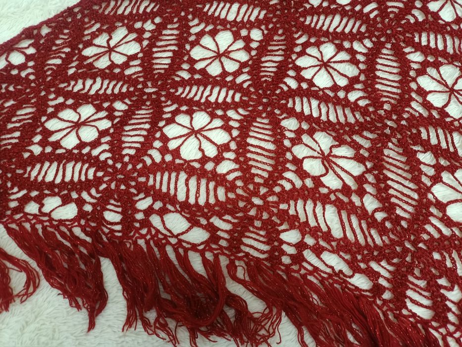 Продам вязаную косынку