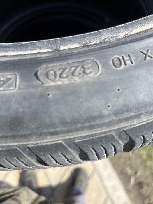 Гуми 295\35/23 зимни