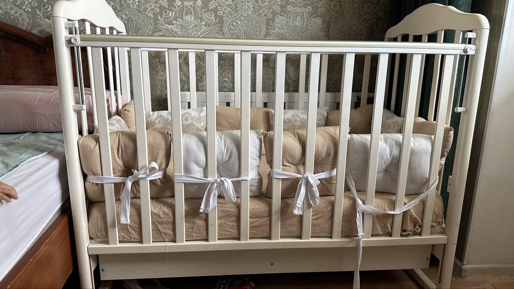Продам детскую кроватку
