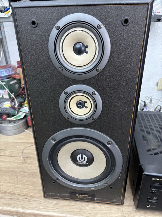 Стерео ресивър/усилвател Onkyo+колони Pioneer
