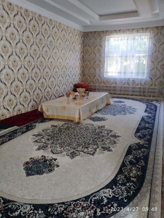 Hamma sharoitlar bor uy sotiladi