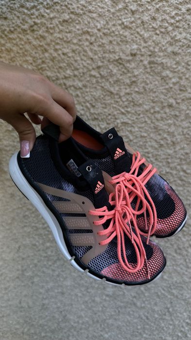 Обувки и сандали