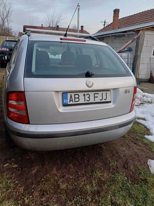 Vând Skoda Fabia