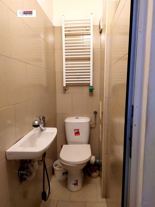 Дава се под наем Промишлена сграда в с. Хаджи Димитър, Област Добрич - 200 кв.м за 765 € - Снимка #7