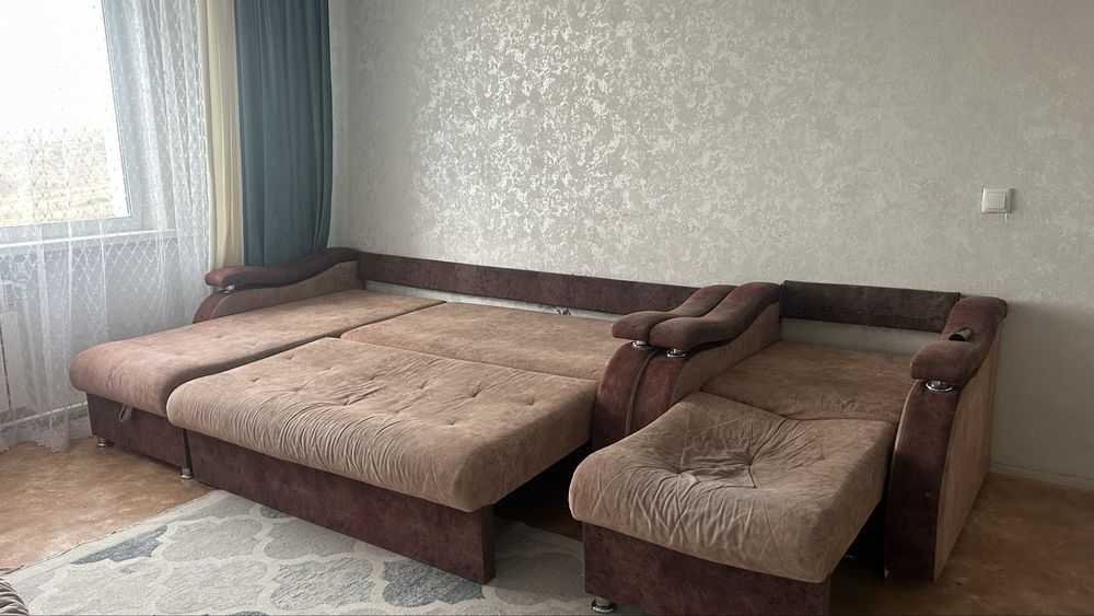 Срочно продается диван+кресло