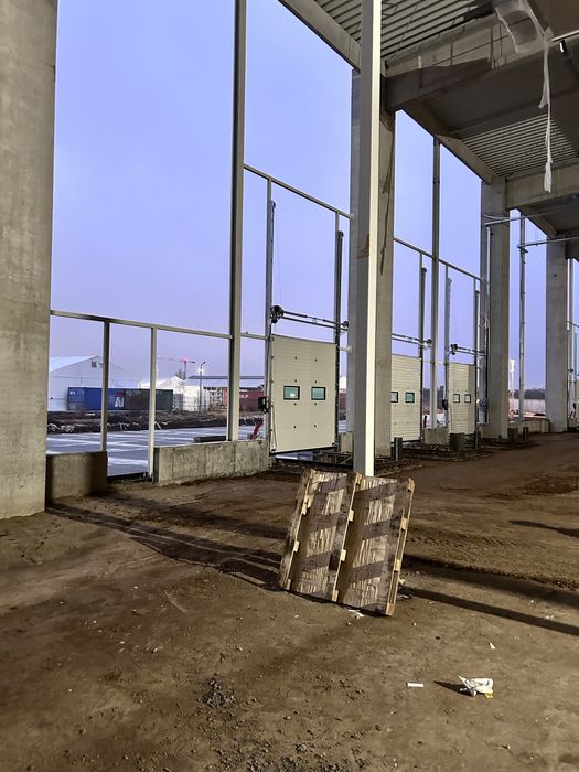 Usi de garaj , Usi sectionale industrialae , Rulouri , Grilaje metalic