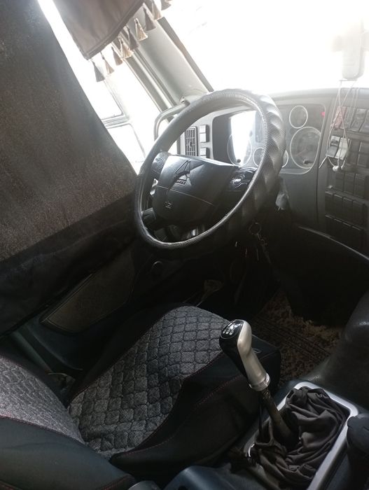 Хово А7 заводской самосвал