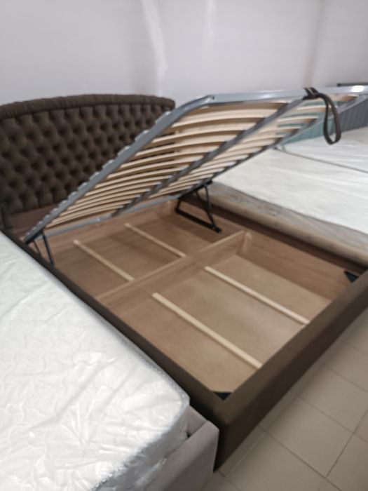 Кровати двухспальные