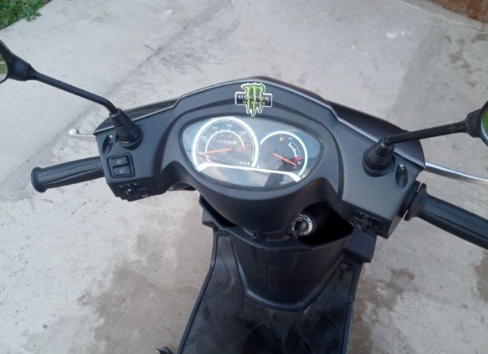 Скутер м8про 2-го поколения