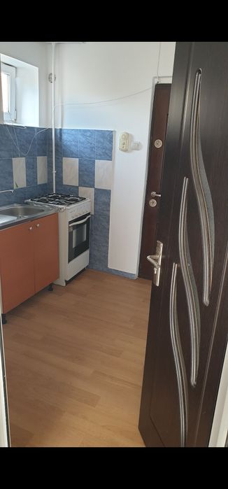 Inchriez  garsoniera zona Noua.