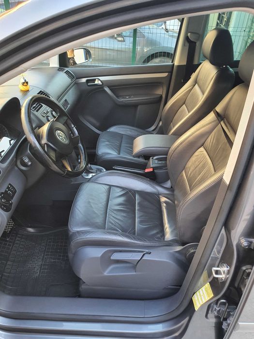 Продавам VW Touran 2.0 TDI (8V / BMM)