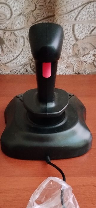 Genius MaxFighter F-17