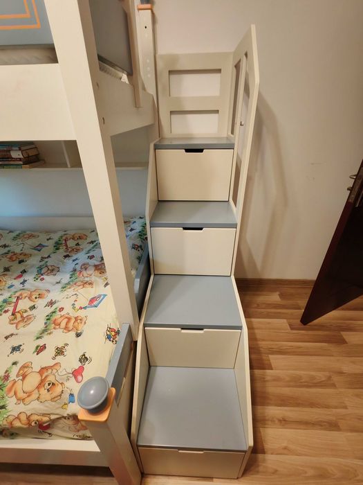 PAT ETAJAT foarte rezistent din lemn masiv și MDF