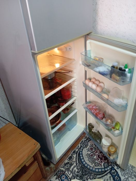 Холодильник бытовой