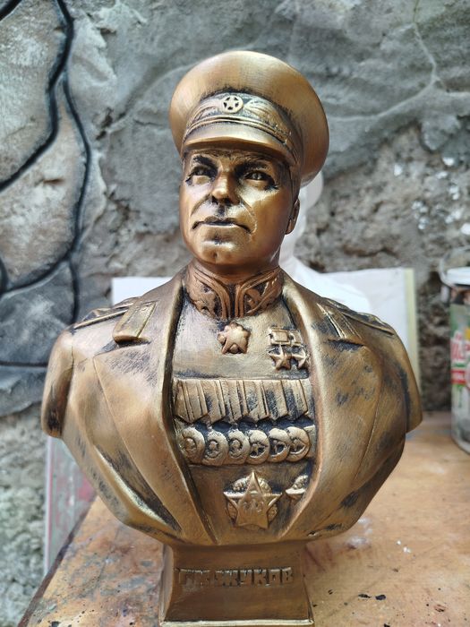Бюст Жуков Г.К .