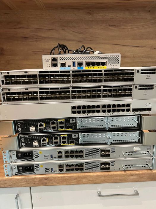 Cisco Networking оборудване, цена за брой.