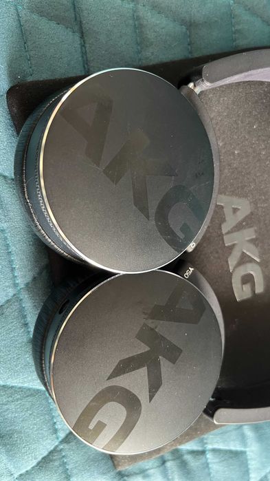 Casti cu fir AKG Y50