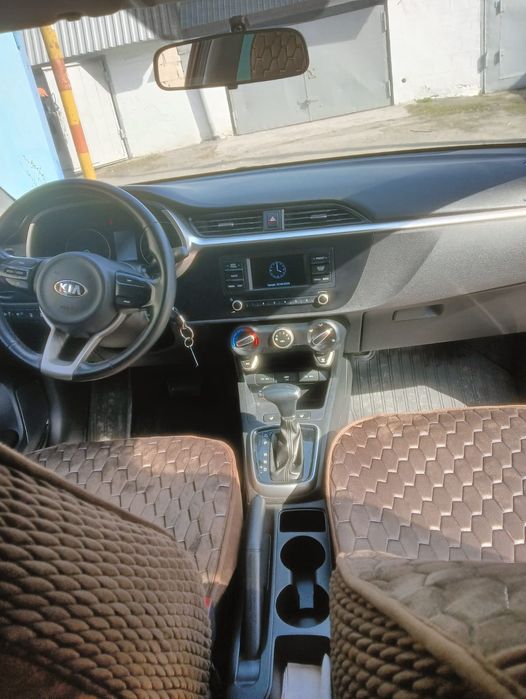 Продам авто Kia Rio 2021год
