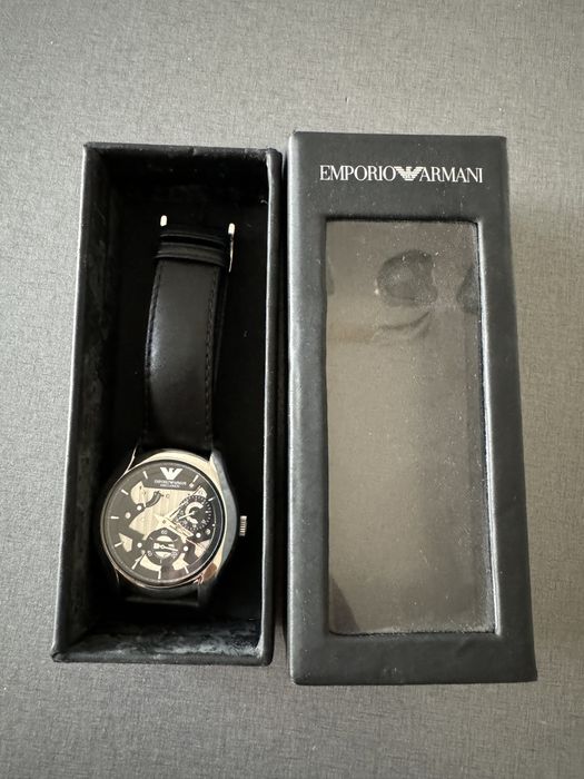 Ceasuri  armani in conditii bune