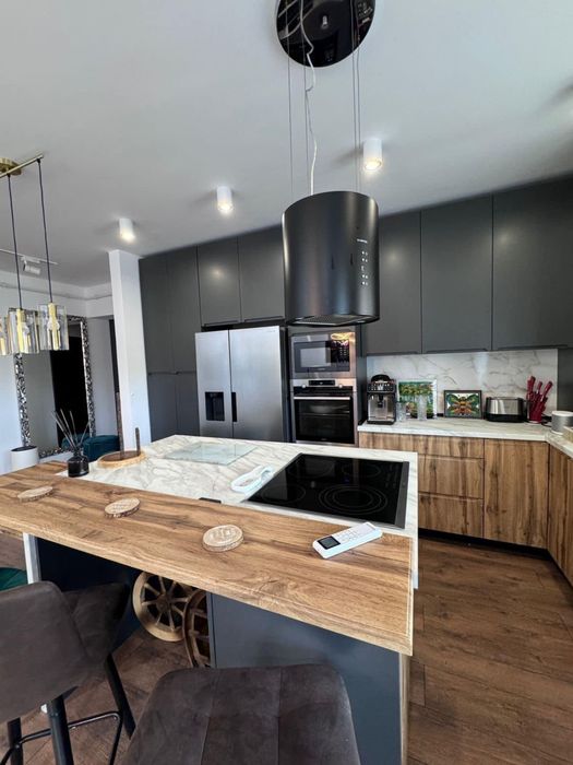 Apartament 3 camere premium | 82 mp + balcon 10 mp | 2 parcări Klauss | mobilat