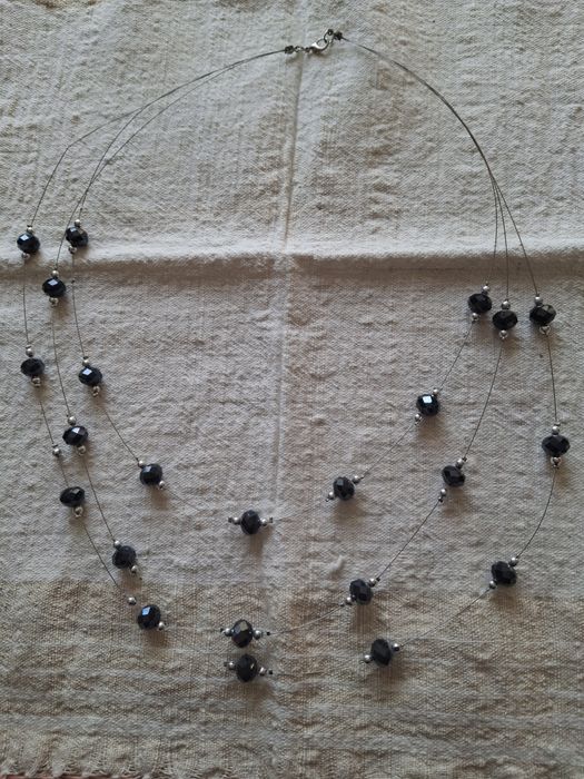 Винтидж бижута: колиета, брошка, обеци.