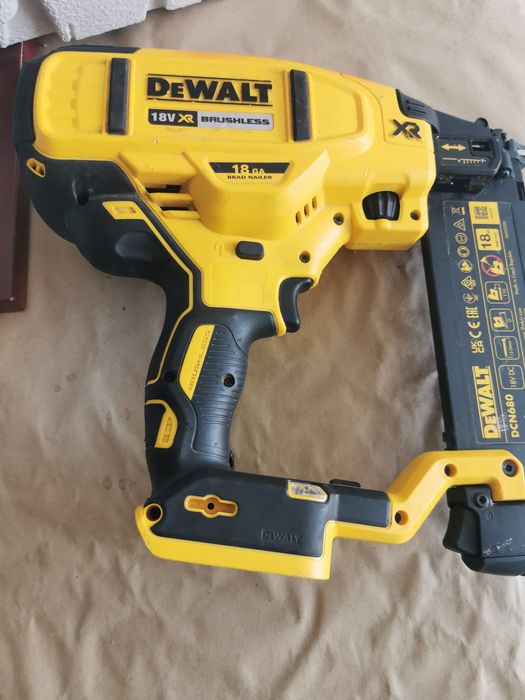 Pistol cuie dewalt
