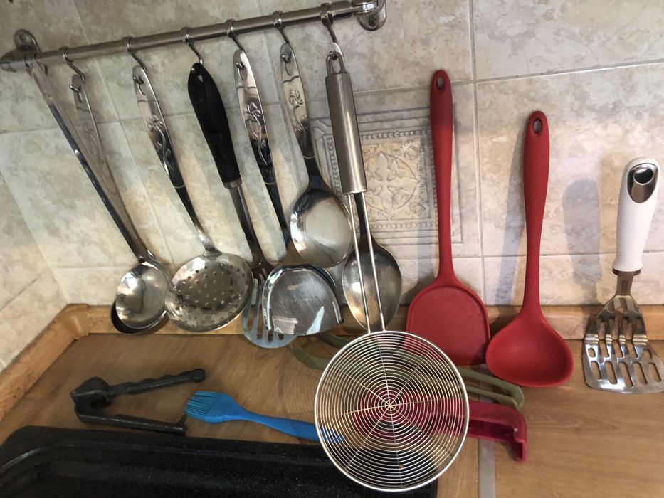 Посуда и кухонные принадлежности