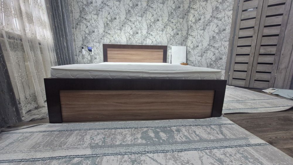 Кровать двухспальная
