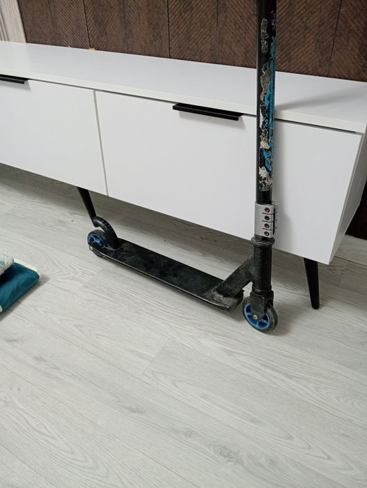 Самокат железный,трюковый