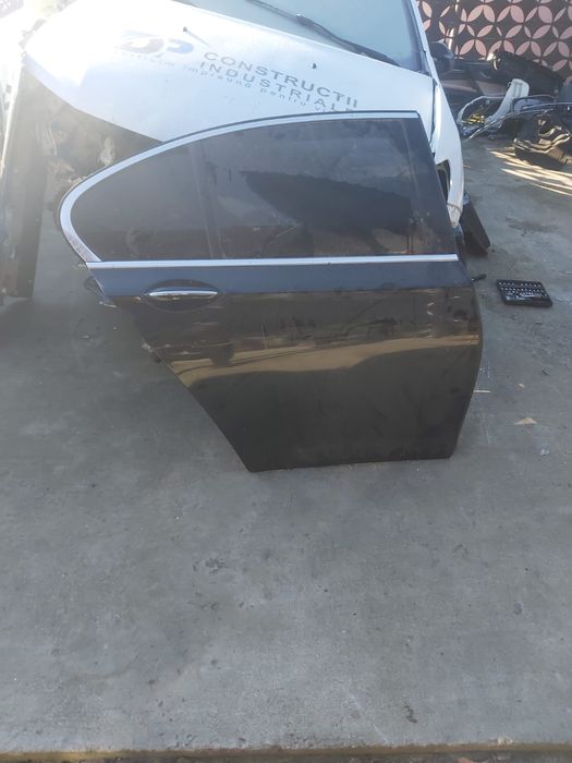Usa BMW seria 7 F01 Scurt completa neagra dreapta spate