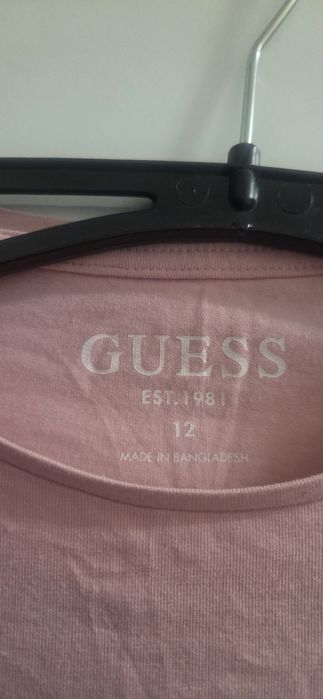 Bluze fete Guess,originala,marimea 12 ani,culoare,roz,stare foarte buna