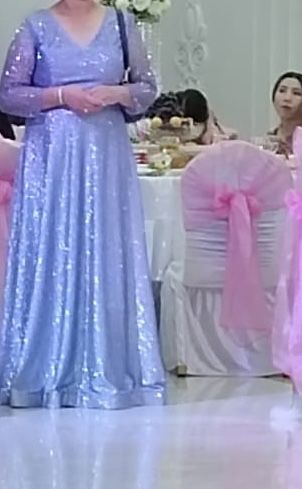 Вечернее платье продается