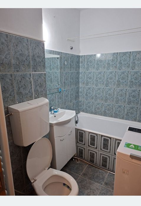 PF închiriez apartament  2 camere în zona  Podu roș
