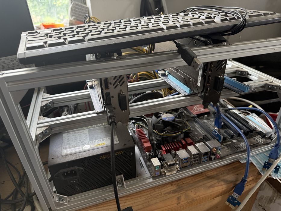Rig cu placi RX580 4GB