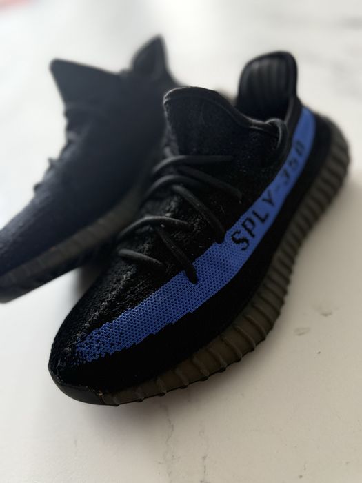 Yeezy 350 negrii albastri