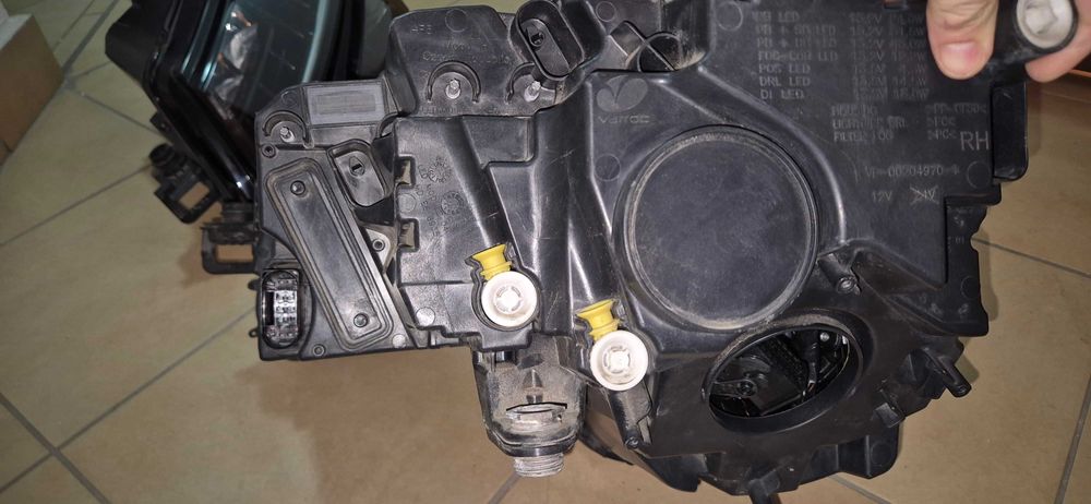 Faruri LED originale Skoda Karoq