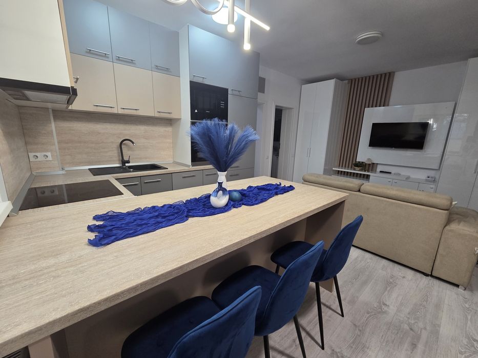 Apartament de lux cu 3 camere, de inchiriat