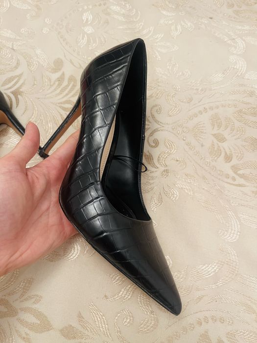Pantofi stiletto noi