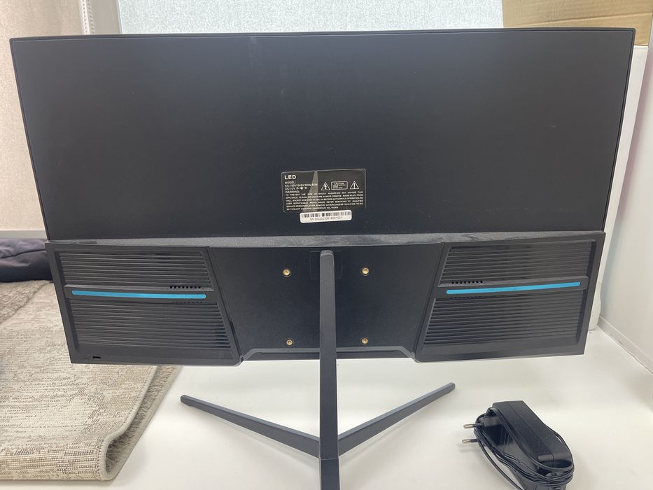 монитор surge в хорошем состояний