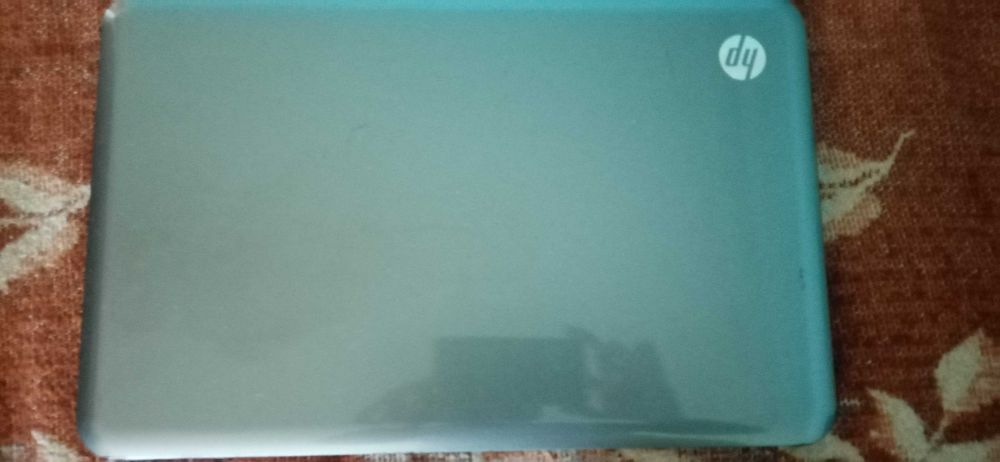 Продавам Лап топ hp...