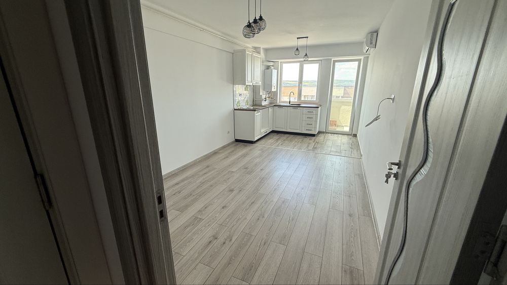 Vand apartament cu loc de parcare in interior, cartoer Fiald