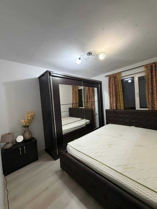 2 Camere Decomandat Podu Roș - Restaurant Odeon