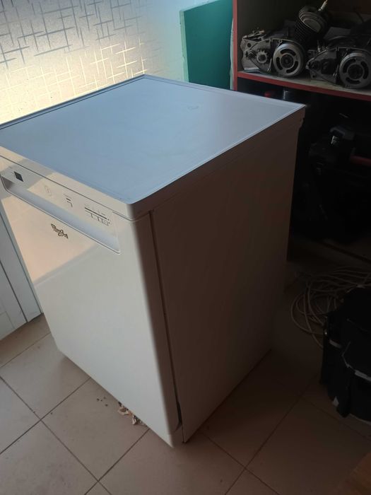 Съдомиялни Whirlpool