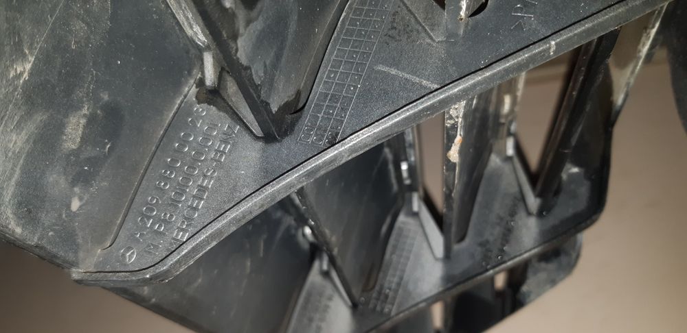 Clk W209 Предна решетка clk за Мерцедес Цлк