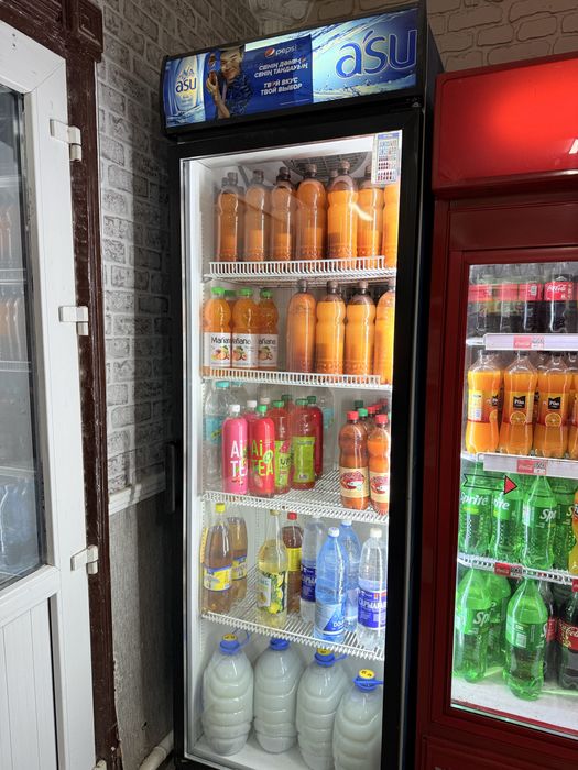 Витринный холодильник