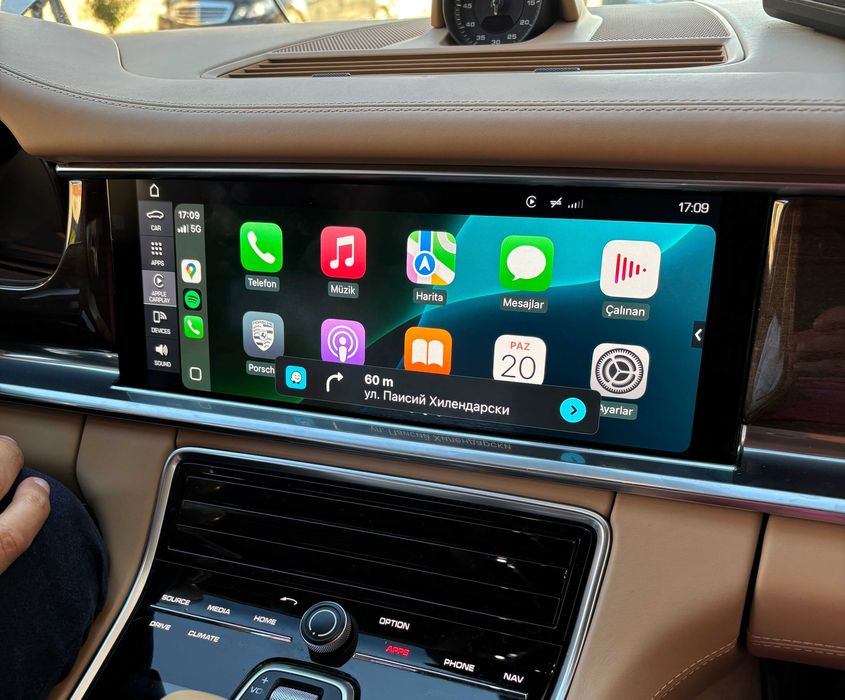 Porsche PCM Активира Android Auto Apple CarPlay Smartphone Full Screen