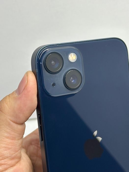 Продам Айфон 13 128г